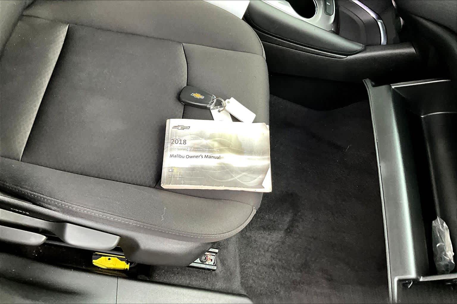 Thumbnail: 2018 Chevrolet Malibu - 20