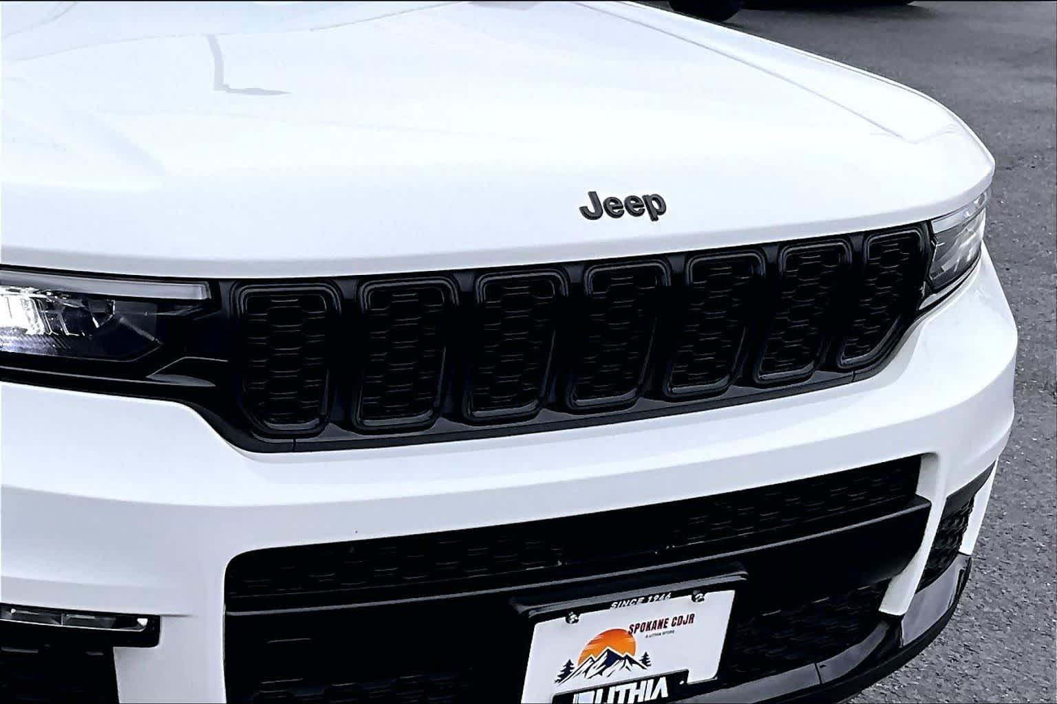 Thumbnail: 2023 Jeep Grand Cherokee L - 32