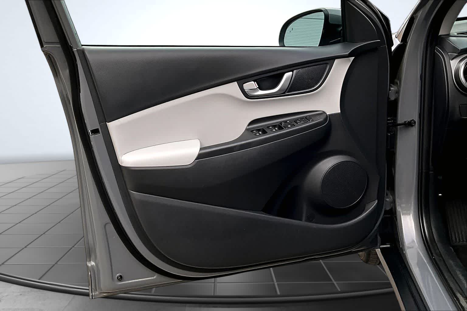 Thumbnail: 2023 Hyundai Kona - 28