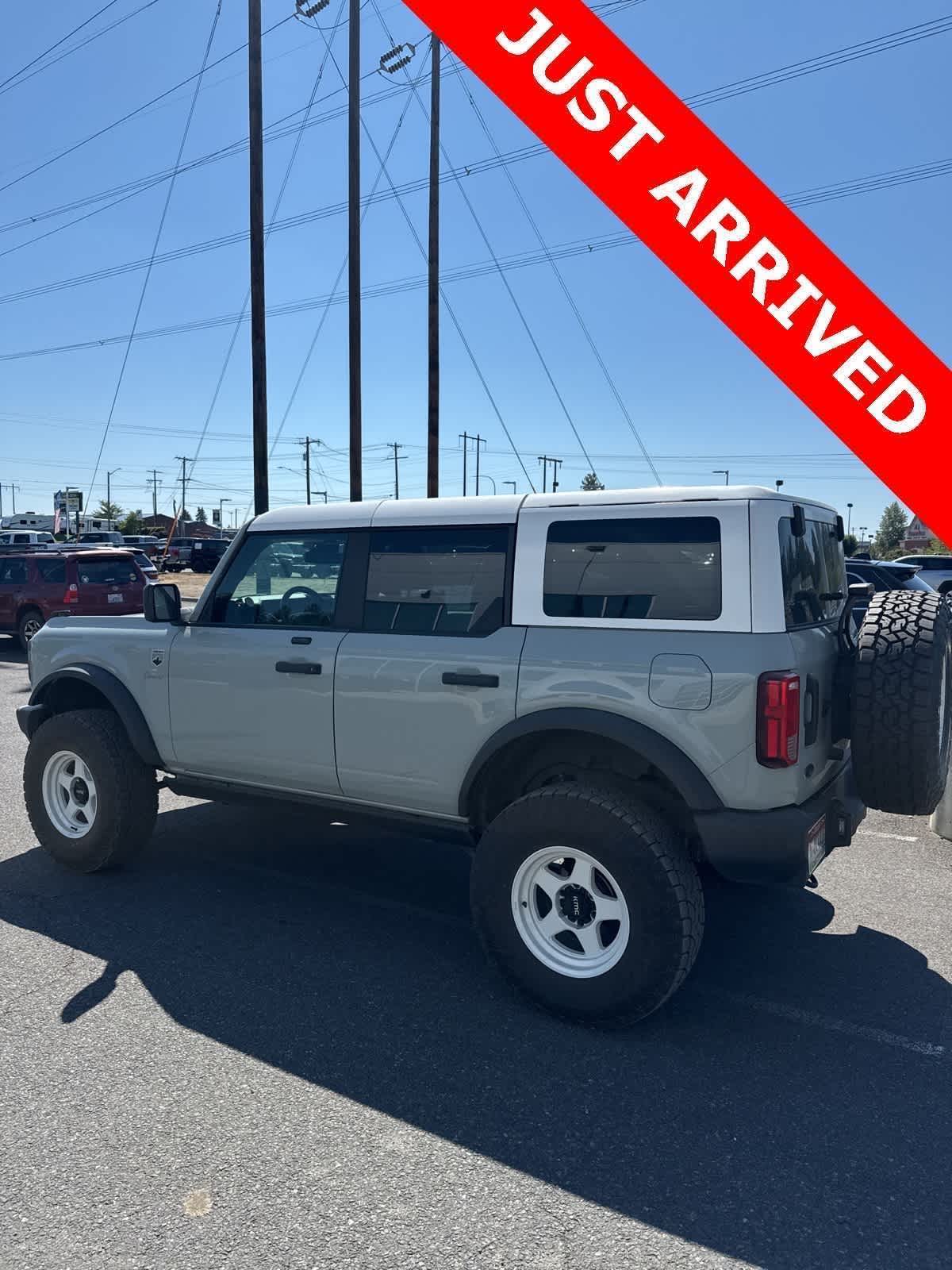 Thumbnail: 2021 Ford Bronco - 7