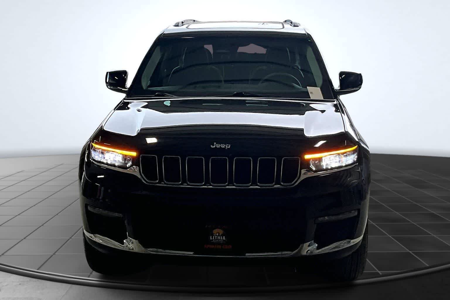 Thumbnail: 2023 Jeep Grand Cherokee L - 6