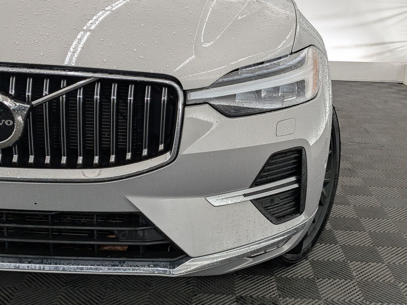 Thumbnail: 2022 Volvo XC60 - 10