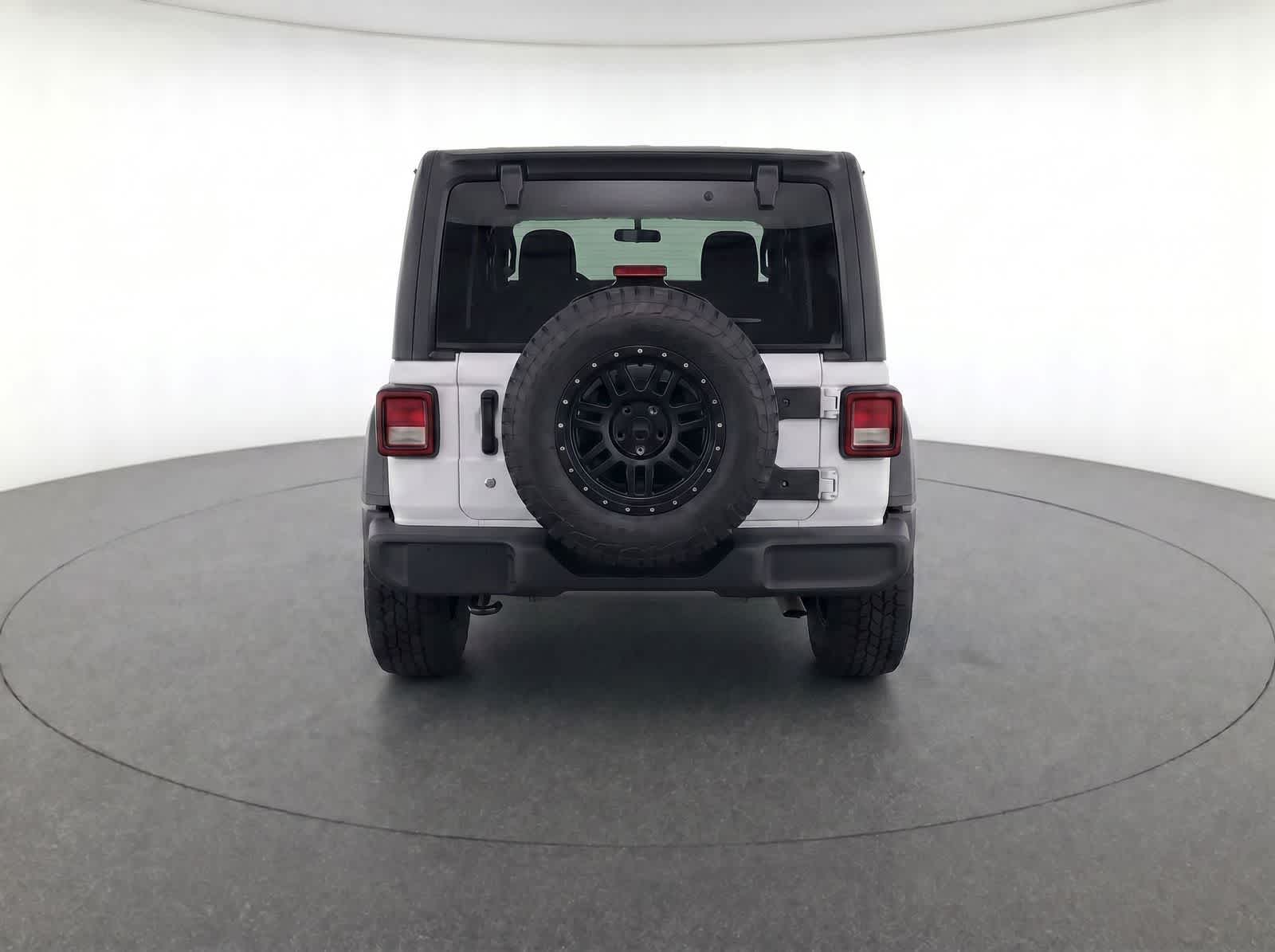 Thumbnail: 2021 Jeep Wrangler - 7