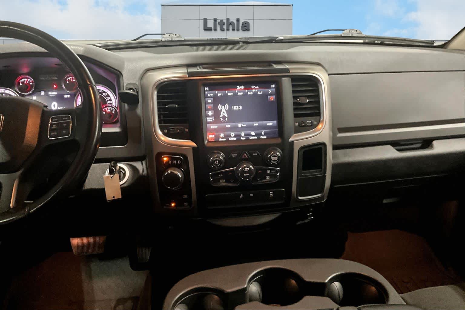 Thumbnail: 2020 RAM 1500 Classic - 16