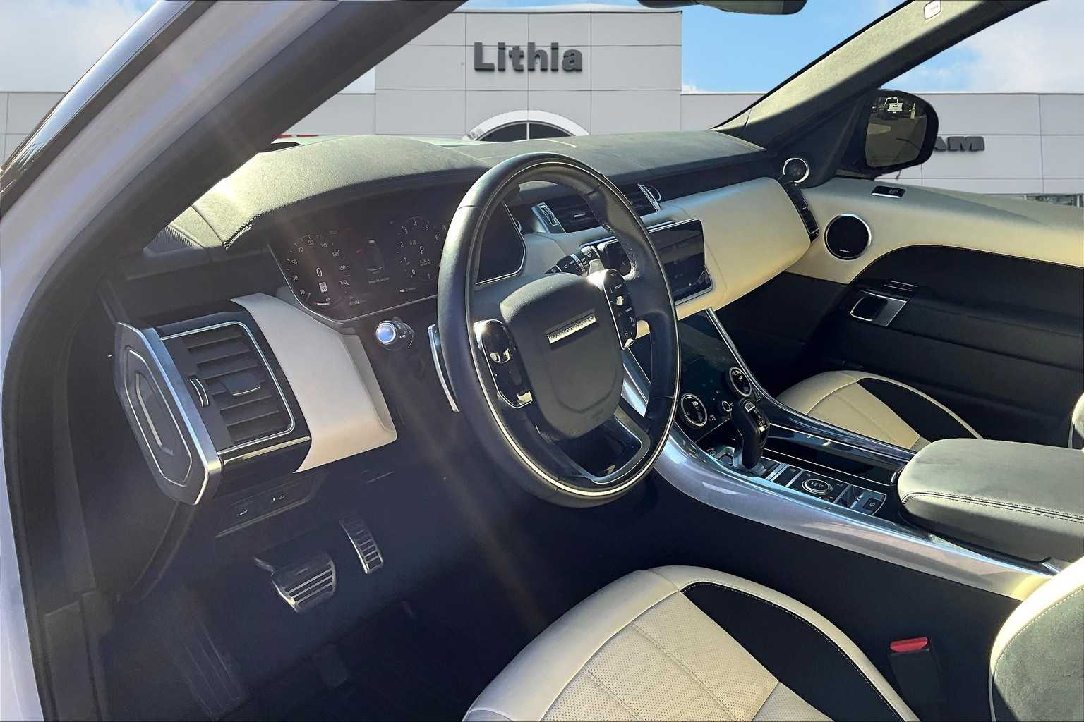 Thumbnail: 2020 Land Rover Range Rover Sport - 2