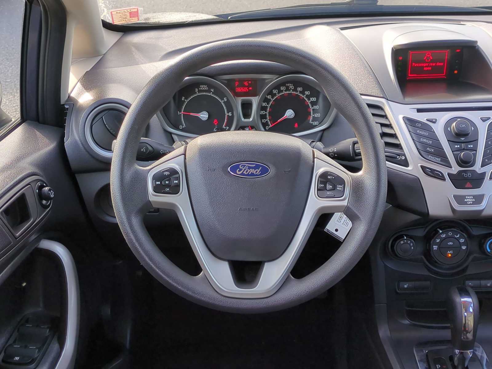 2012 Ford Fiesta SE 23