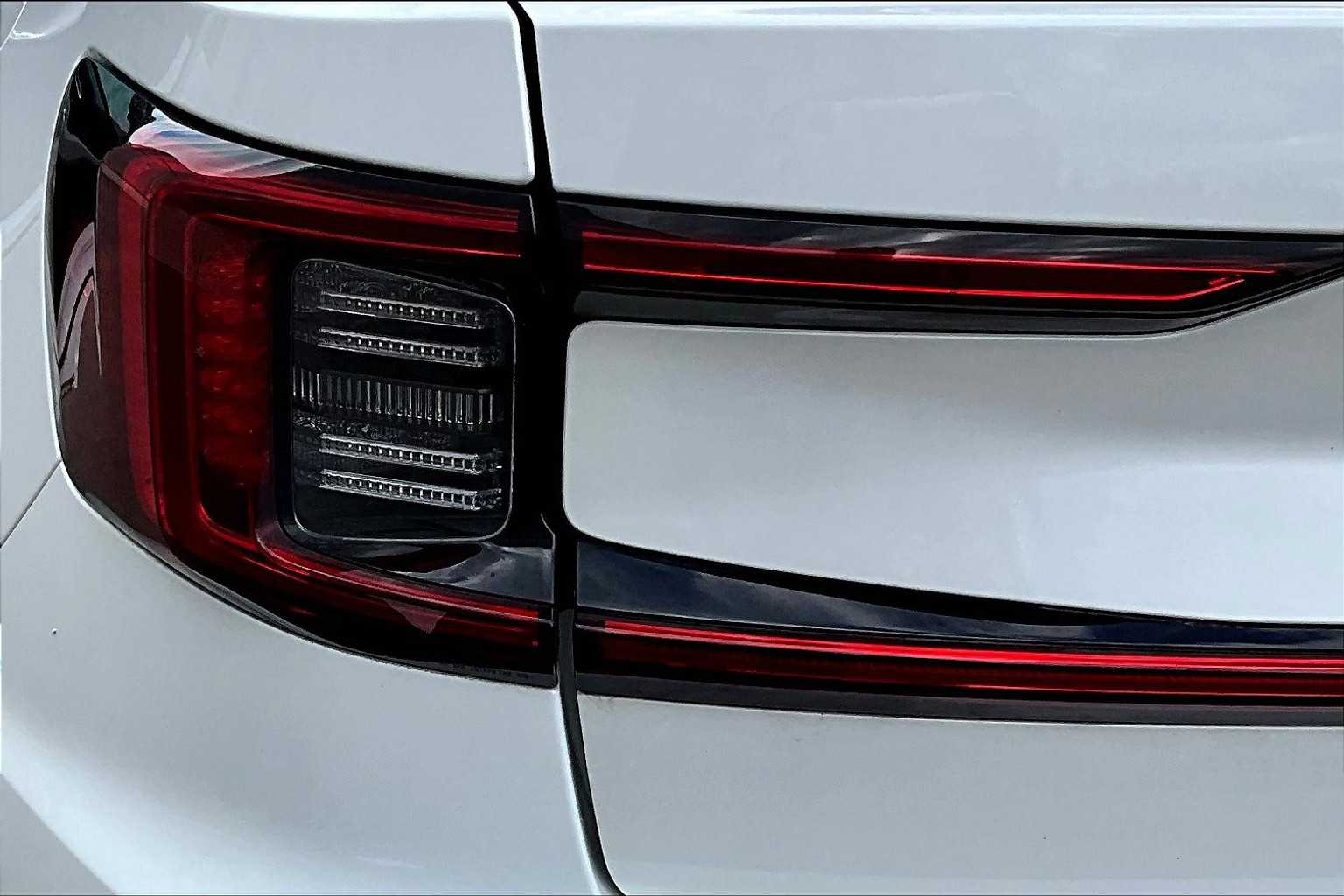 Thumbnail: 2022 Polestar 2 - 28