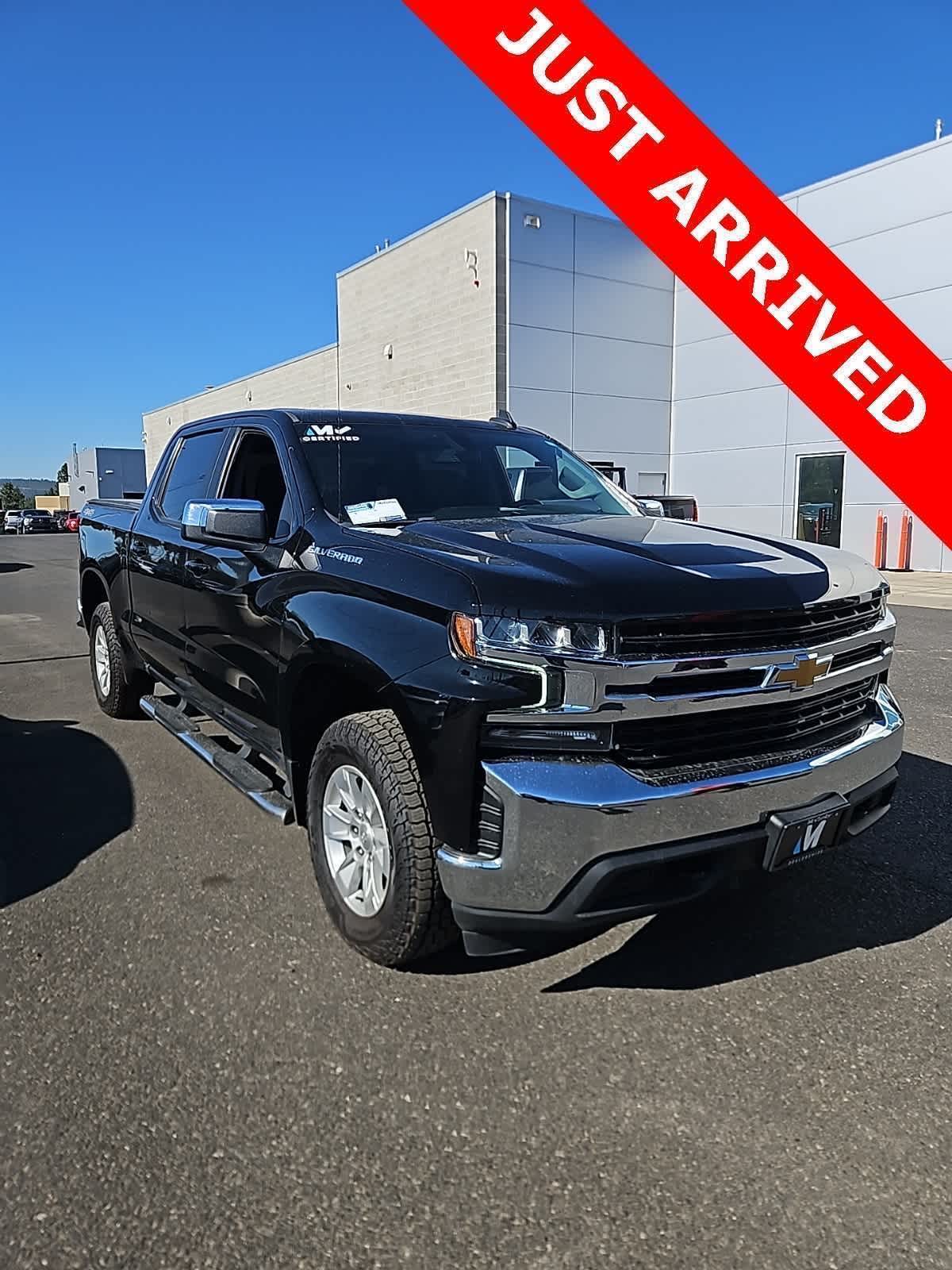 2021 Chevrolet Silverado 1500 LT photo 2