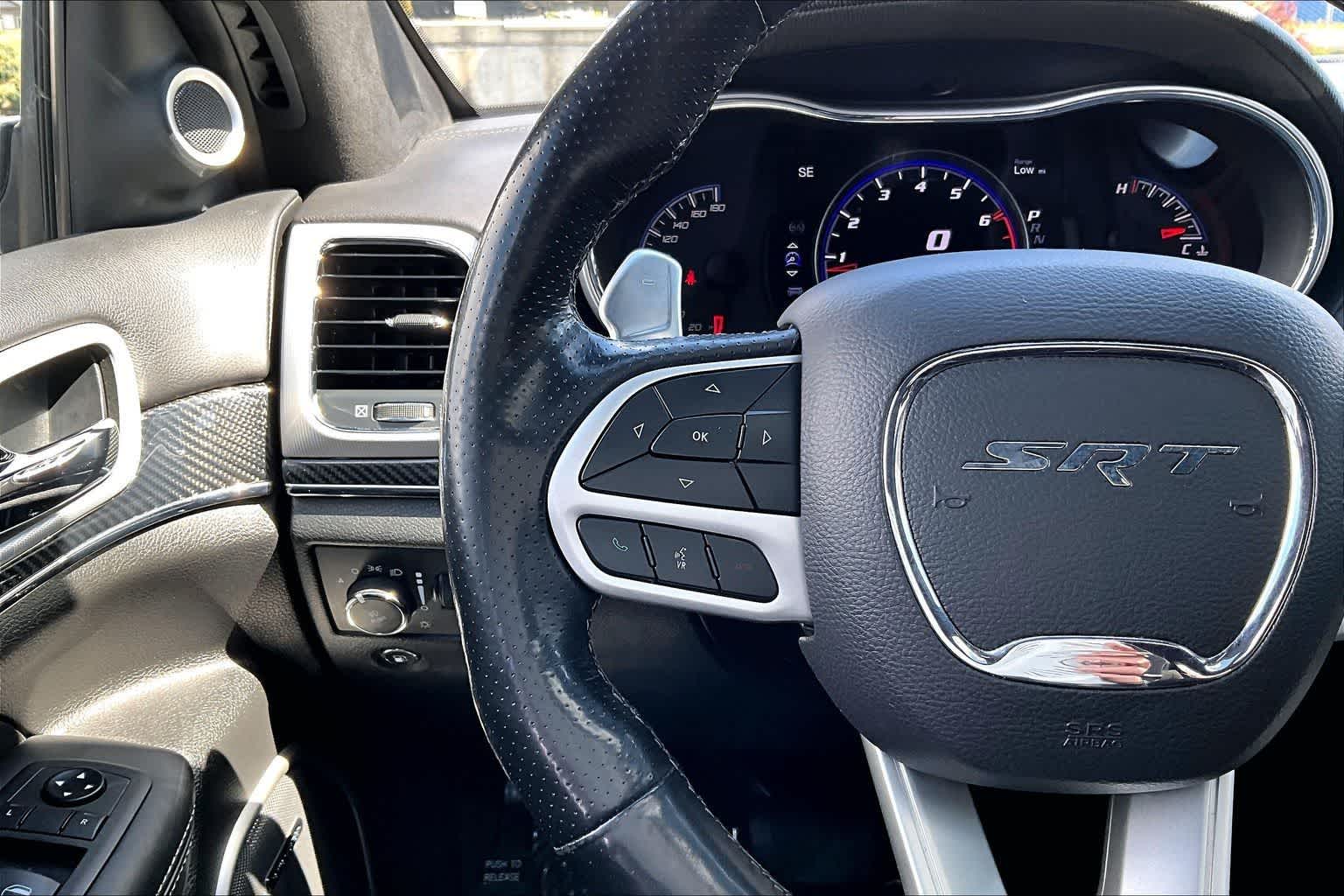 Thumbnail: 2019 Jeep Grand Cherokee - 25