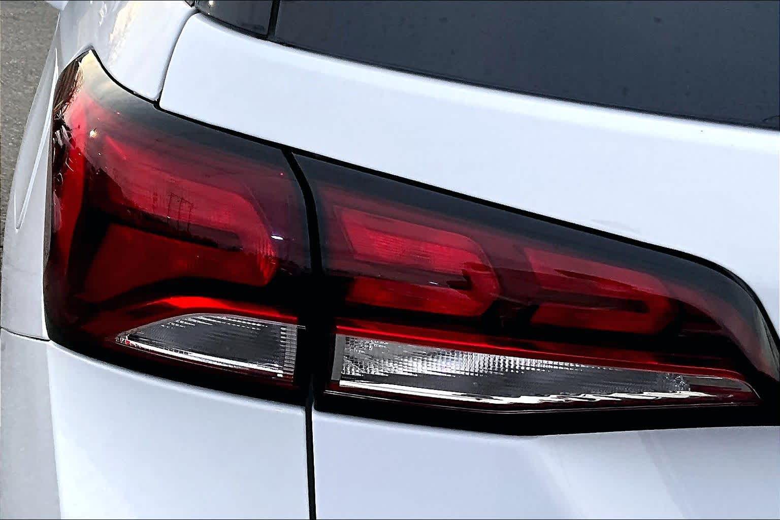 Thumbnail: 2024 Chevrolet Equinox - 32