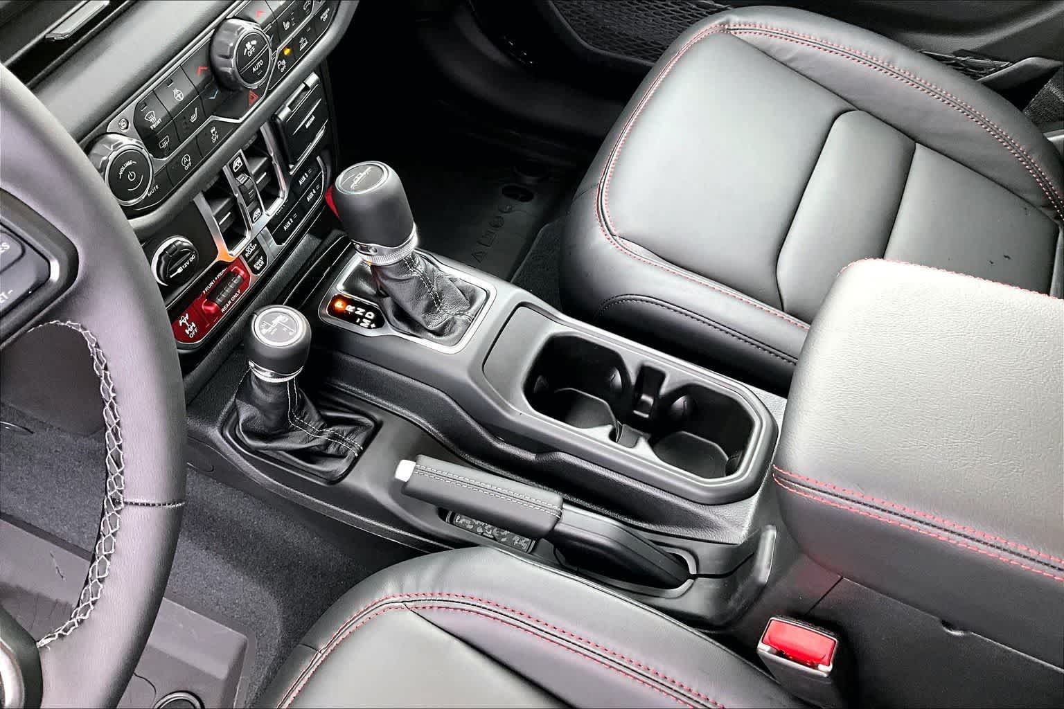 Thumbnail: 2026 Jeep Gladiator - 17