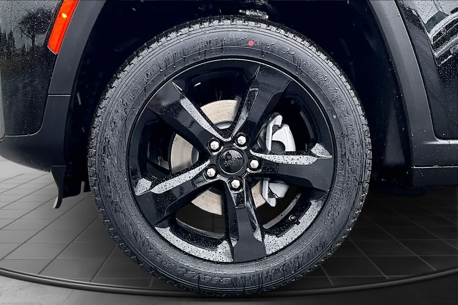 Thumbnail: 2026 Jeep Grand Cherokee - 8