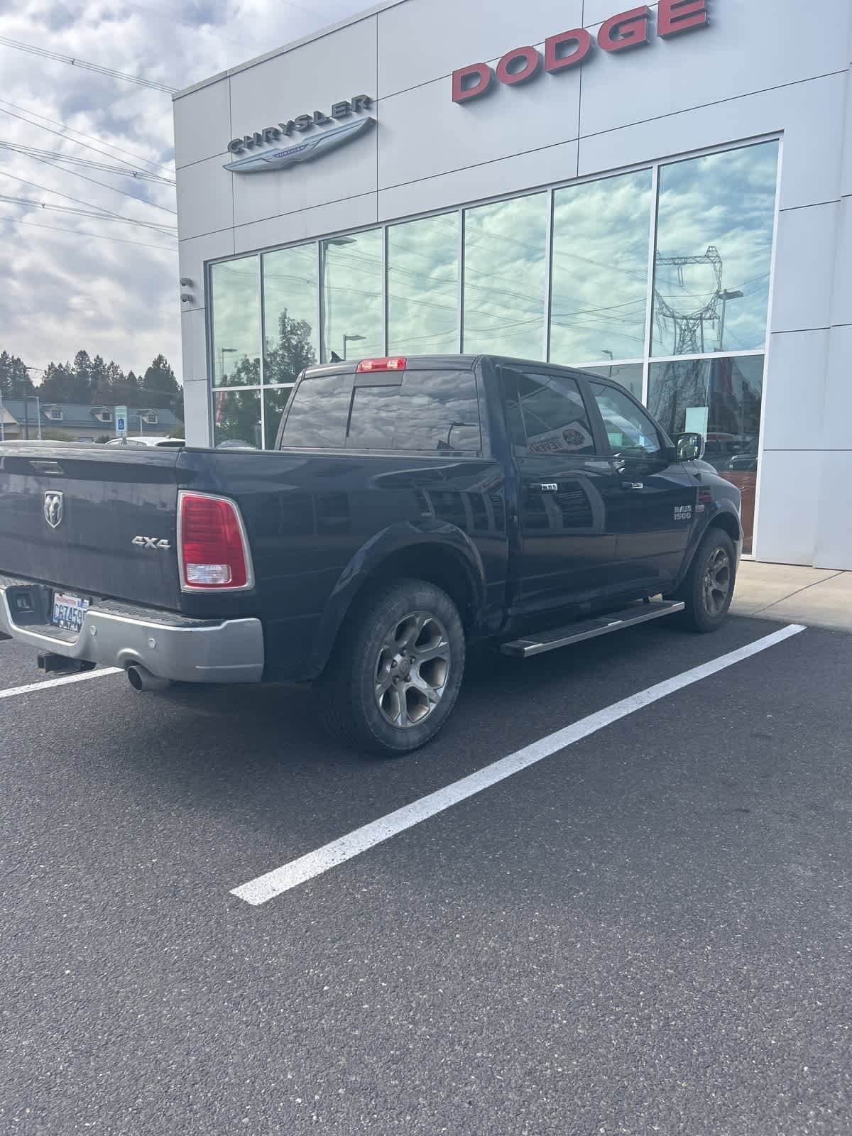 2016 Ram 1500 Laramie photo 3