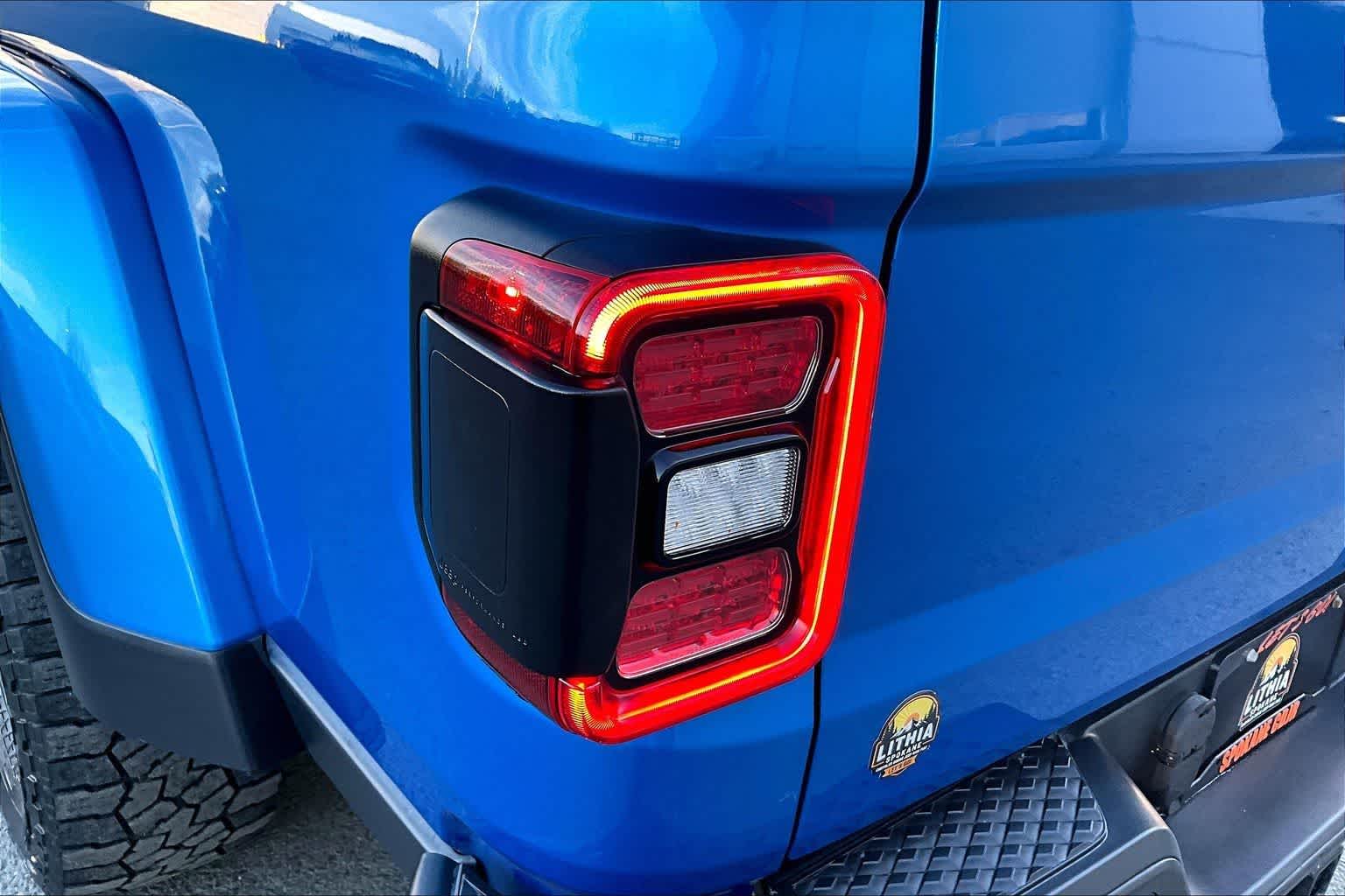 Thumbnail: 2022 Jeep Gladiator - 32