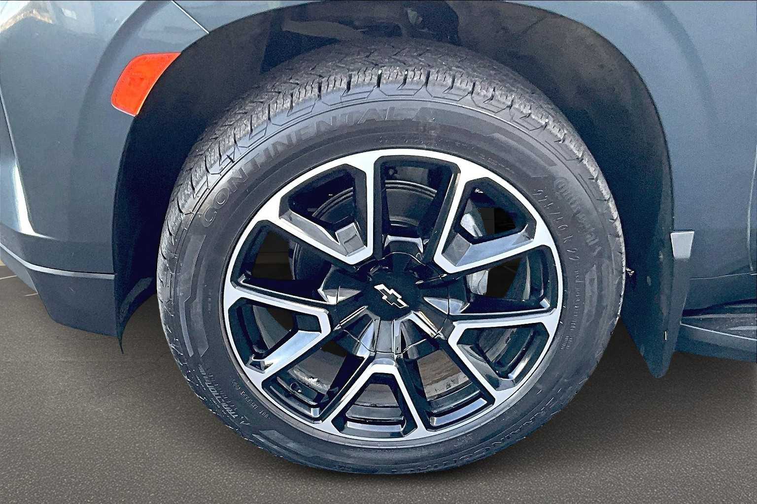 Thumbnail: 2021 Chevrolet Suburban - 8