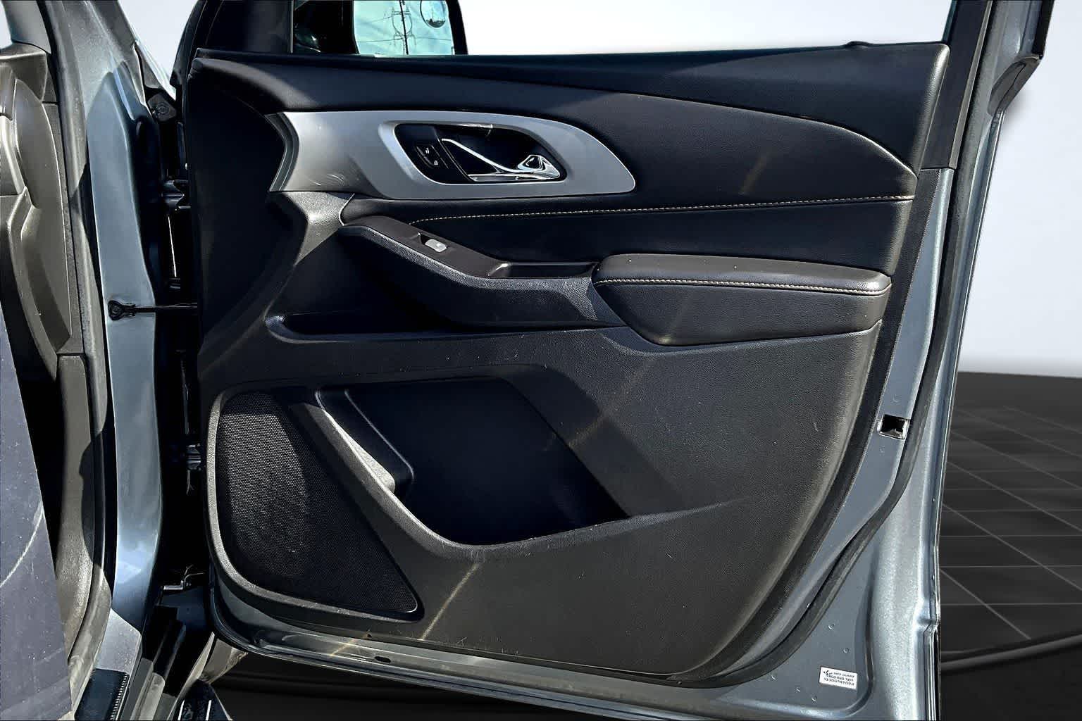 Thumbnail: 2020 Chevrolet Traverse - 29