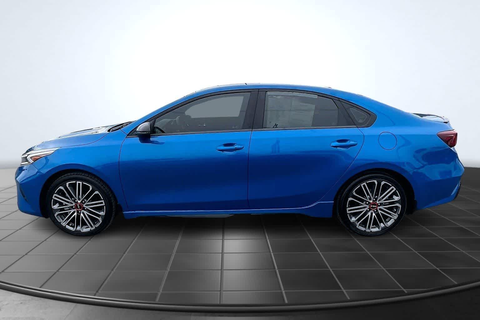 Thumbnail: 2024 Kia Forte - 3