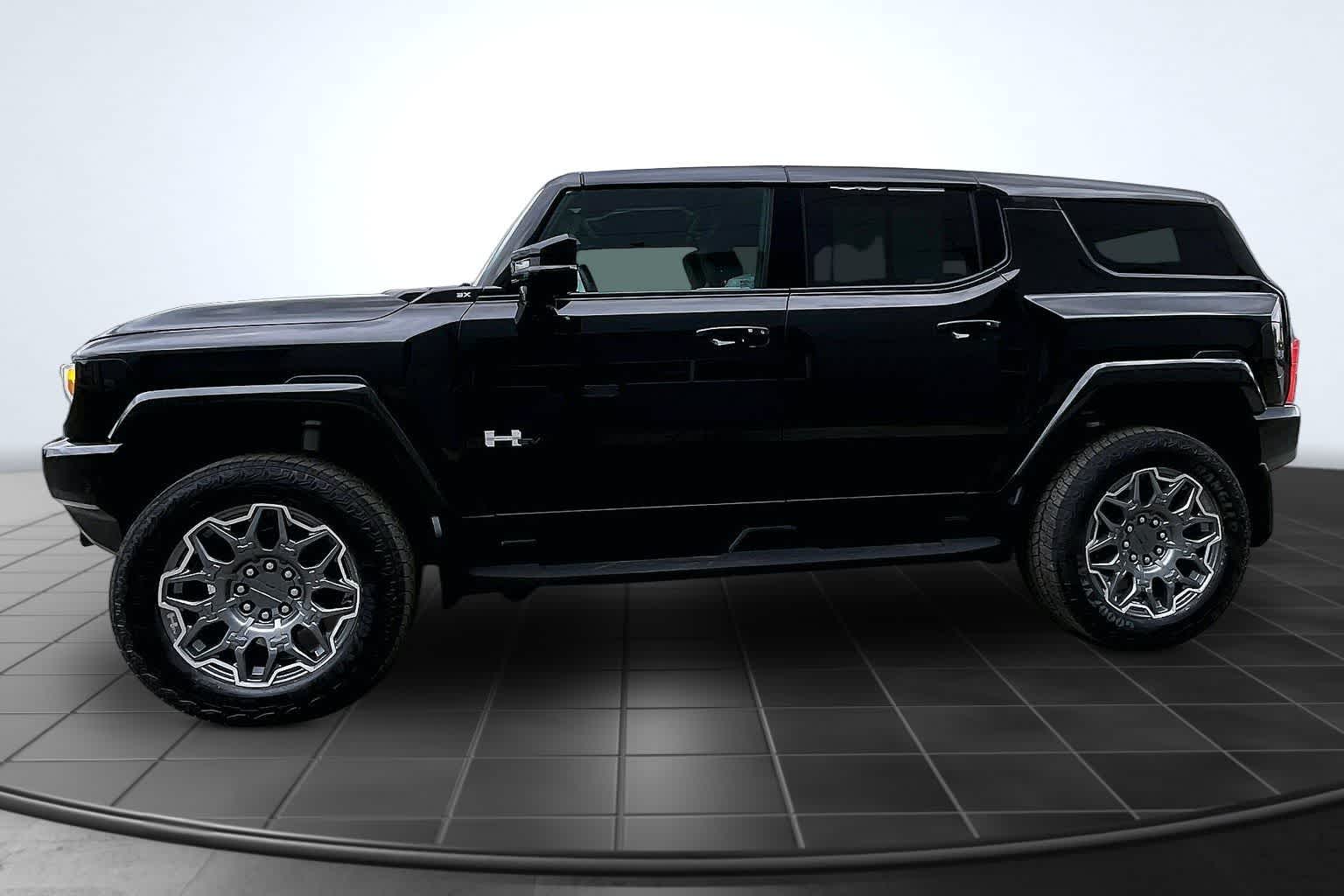 Thumbnail: 2025 GMC Hummer EV - 3