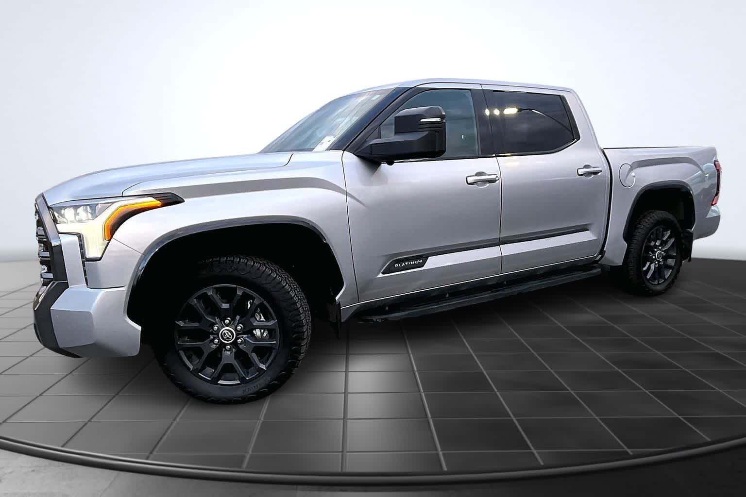 Thumbnail: 2022 Toyota Tundra - 3