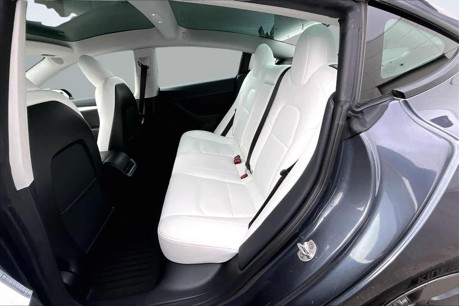 Thumbnail: 2023 Tesla Model 3 - 13