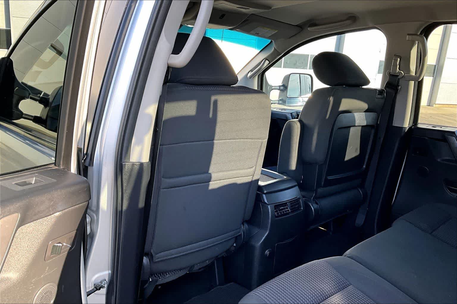 Thumbnail: 2012 Nissan Titan - 12