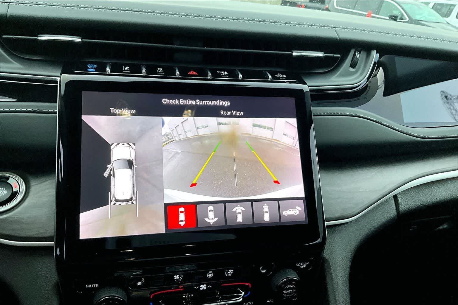 Thumbnail: 2022 Jeep Grand Cherokee - 27