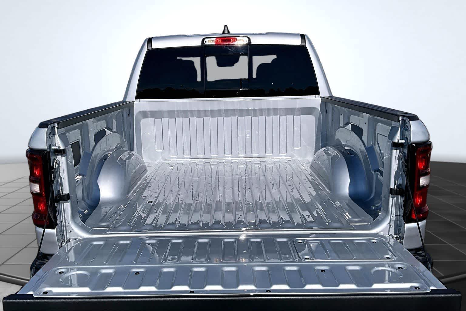 Thumbnail: 2026 RAM 1500 - 19