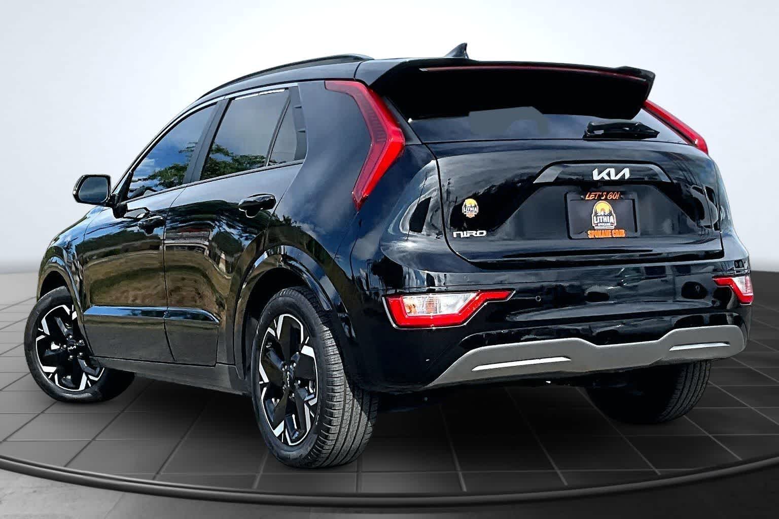 Thumbnail: 2023 Kia Niro - 3