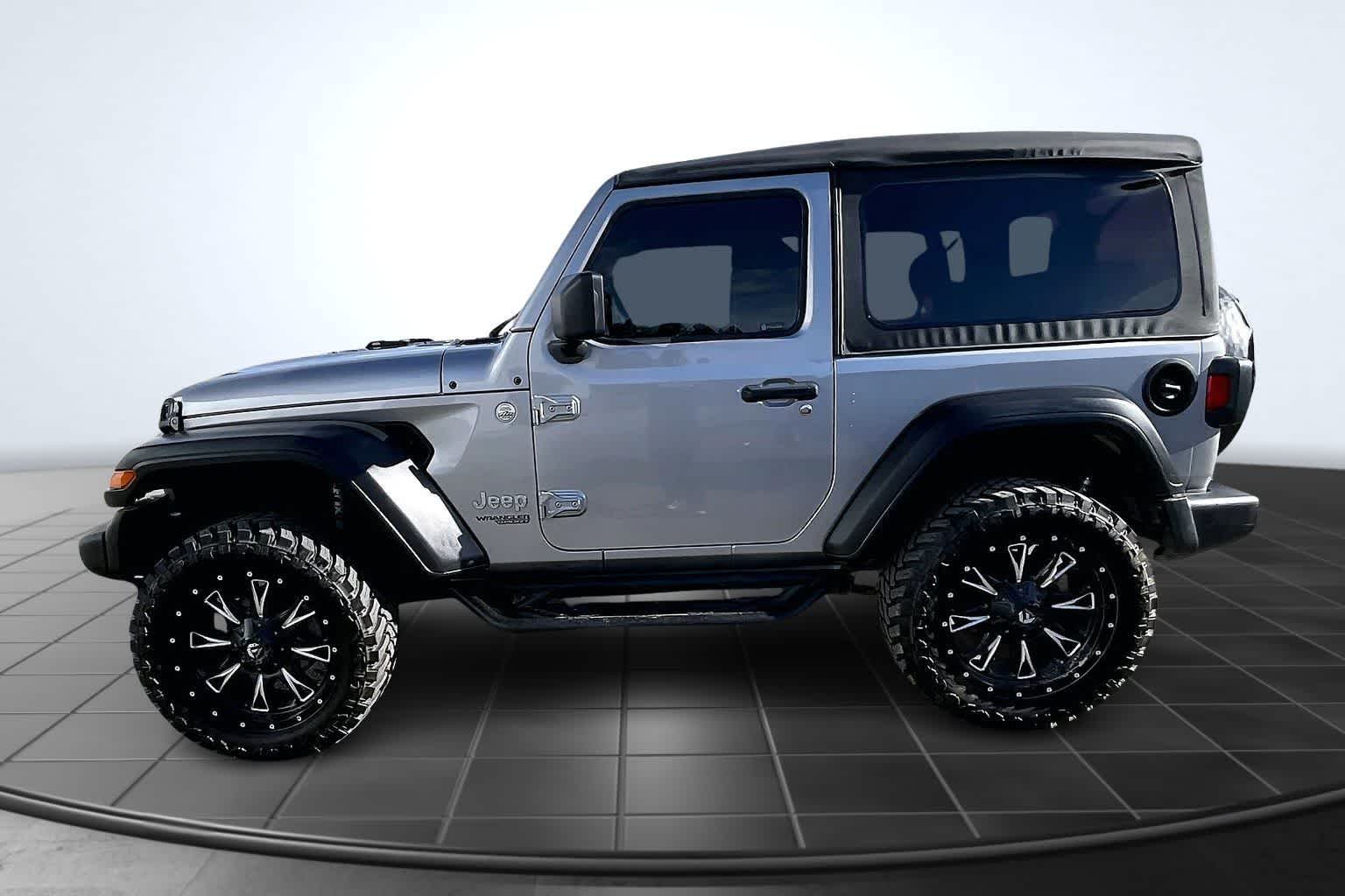Thumbnail: 2021 Jeep Wrangler - 3
