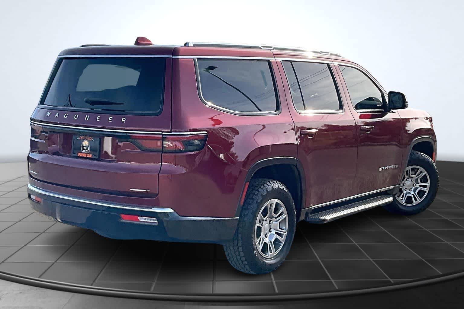 Thumbnail: 2022 Jeep Wagoneer - 22