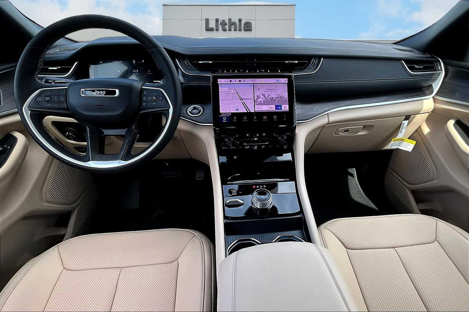 Thumbnail: 2025 Jeep Grand Cherokee L - 10