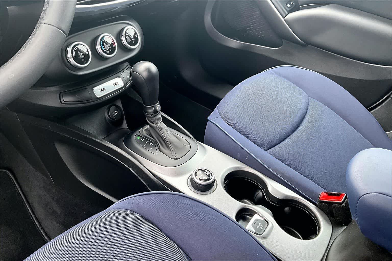 Thumbnail: 2022 Fiat 500X - 16