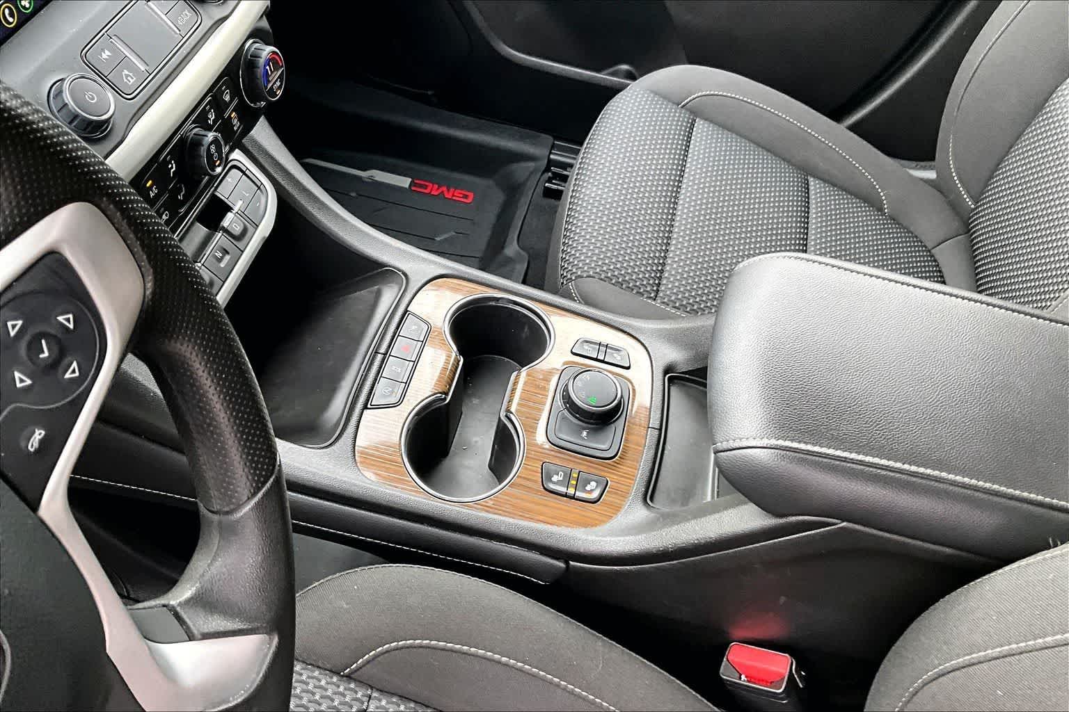 Thumbnail: 2023 GMC Acadia - 17