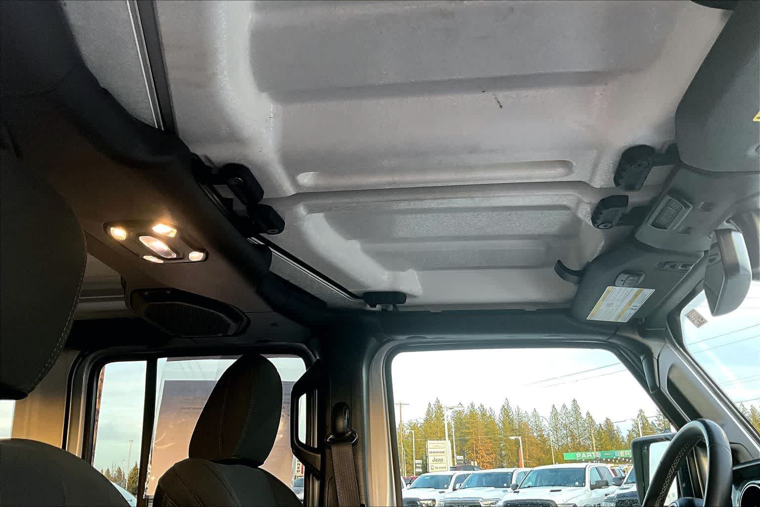 Thumbnail: 2023 Jeep Wrangler - 30