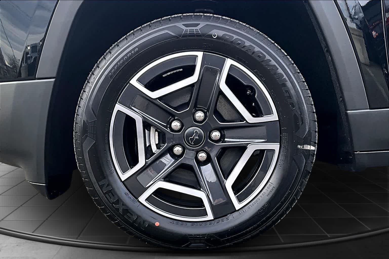 Thumbnail: 2026 Jeep Cherokee - 8