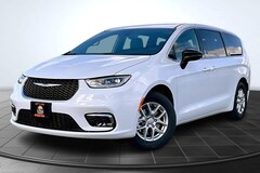 2026 Chrysler Pacifica Select Passenger Van