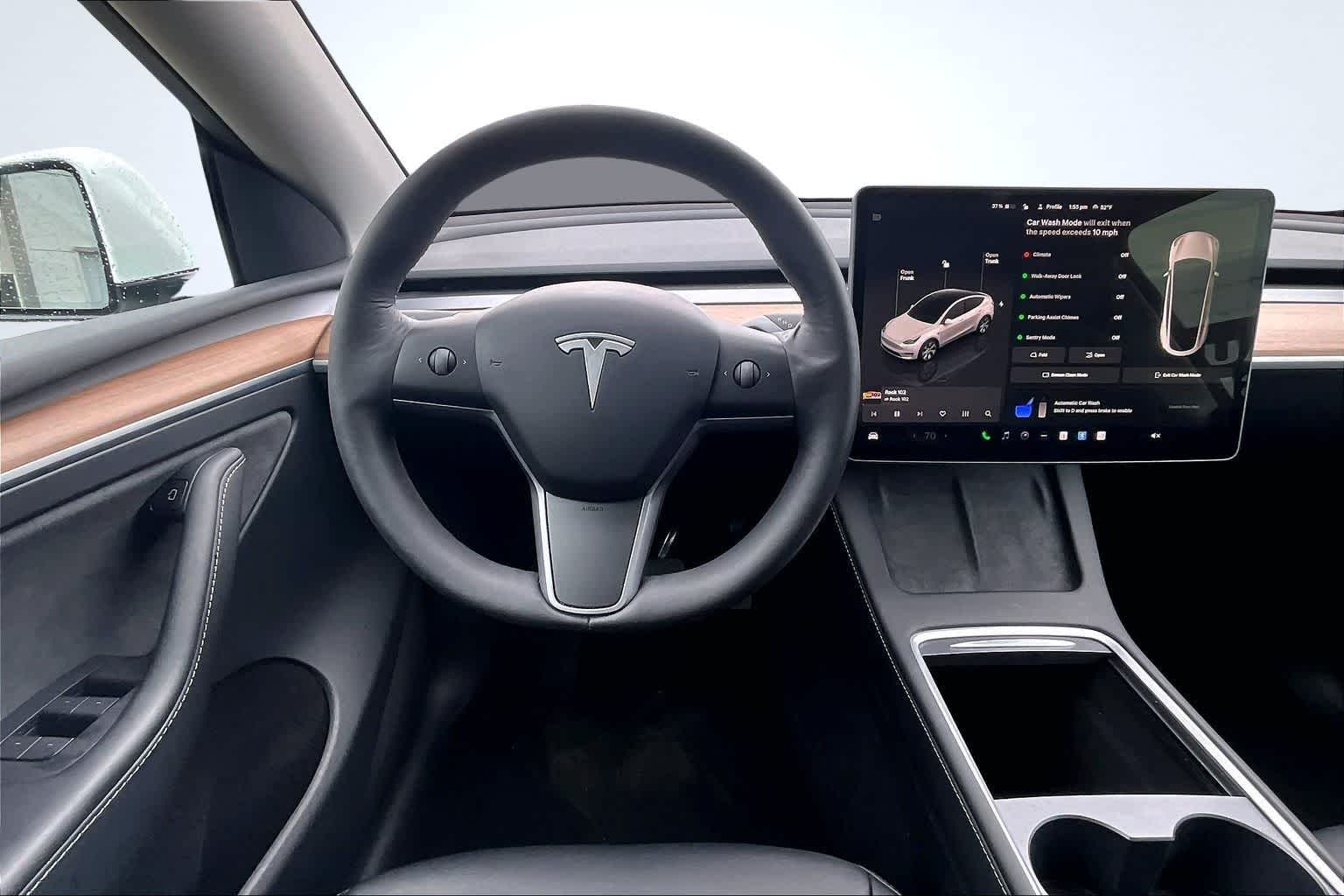 Thumbnail: 2023 Tesla Model Y - 15