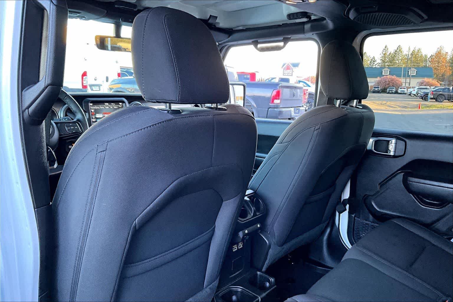 Thumbnail: 2022 Jeep Gladiator - 12