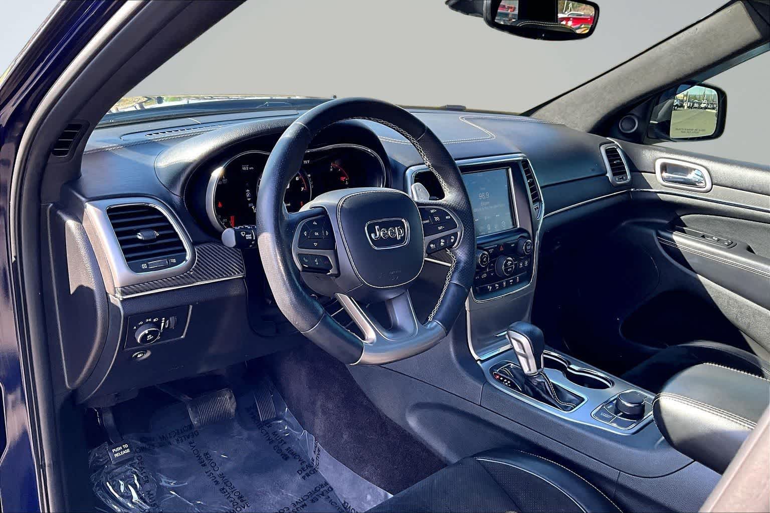 Thumbnail: 2017 Jeep Grand Cherokee - 2