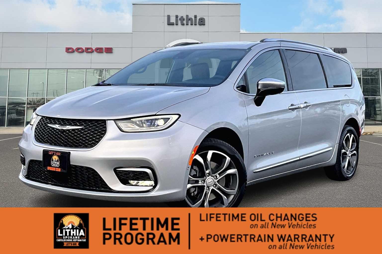 2026 Chrysler Pacifica Pinnacle's photo