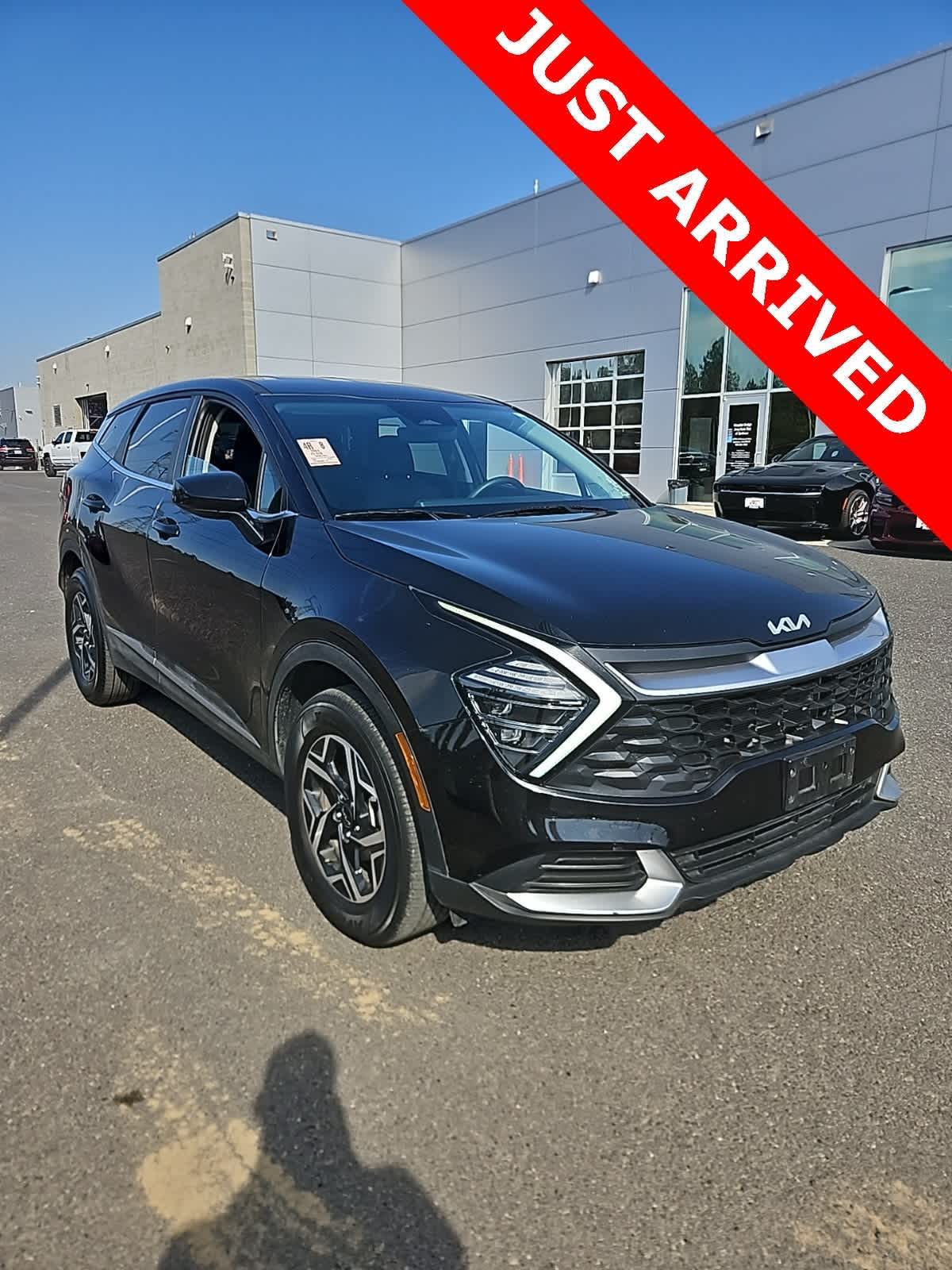 2024 Kia Sportage LX photo 2