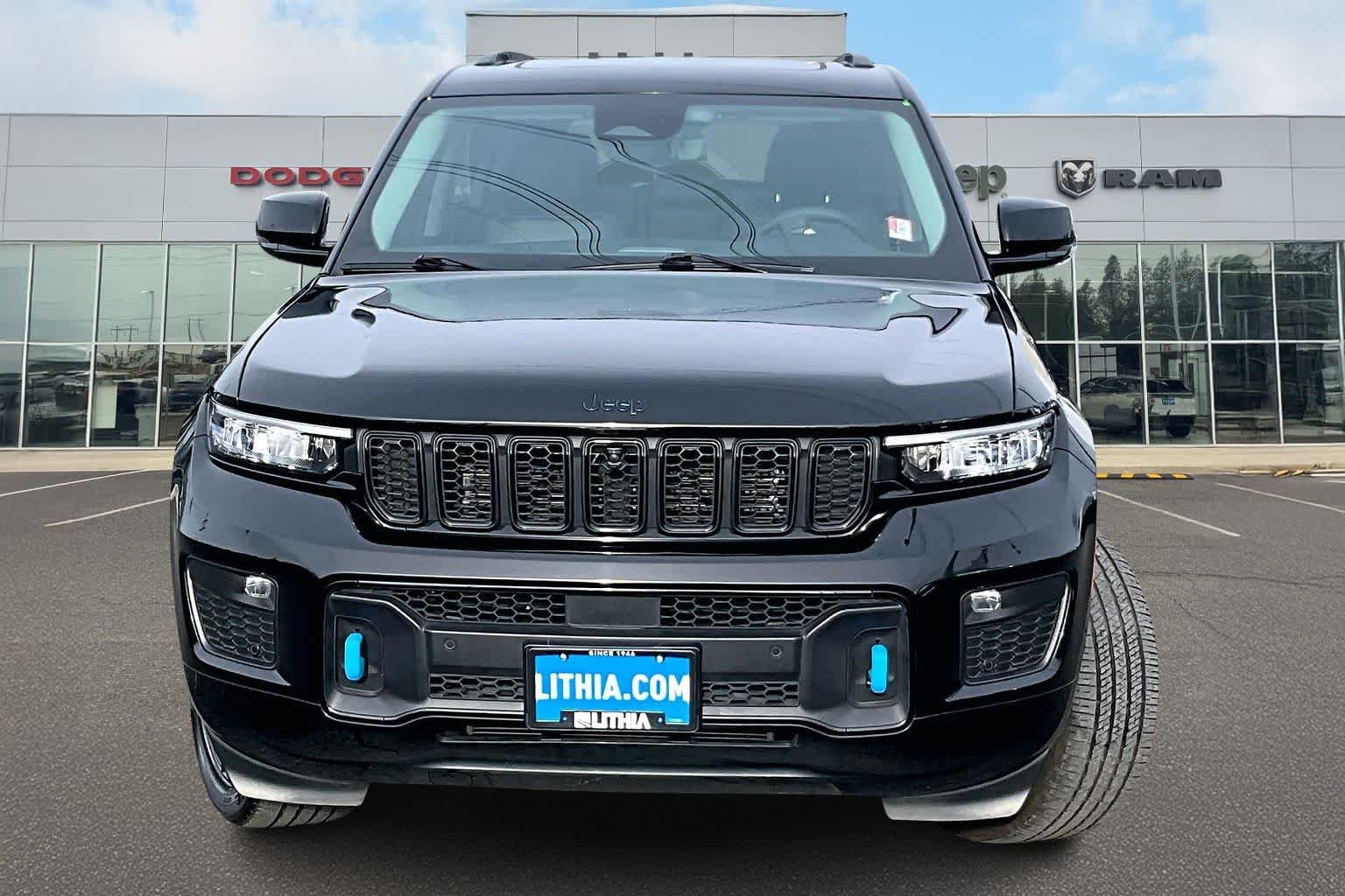 Thumbnail: 2023 Jeep Grand Cherokee - 6