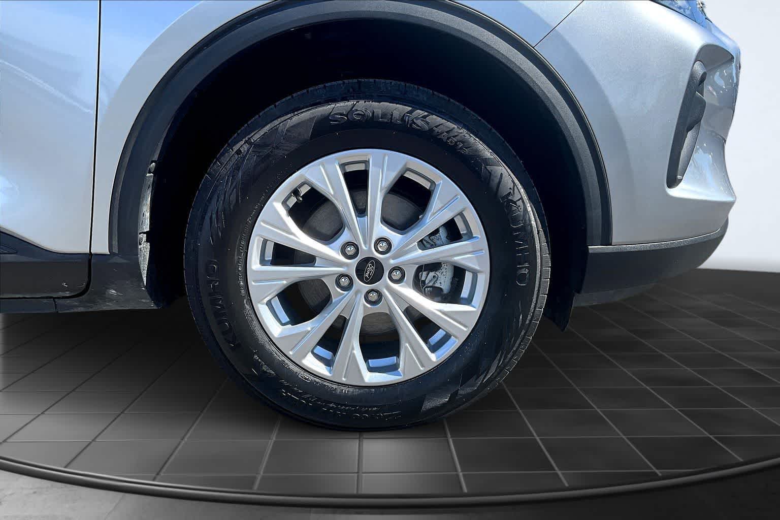 Thumbnail: 2024 Ford Escape - 34