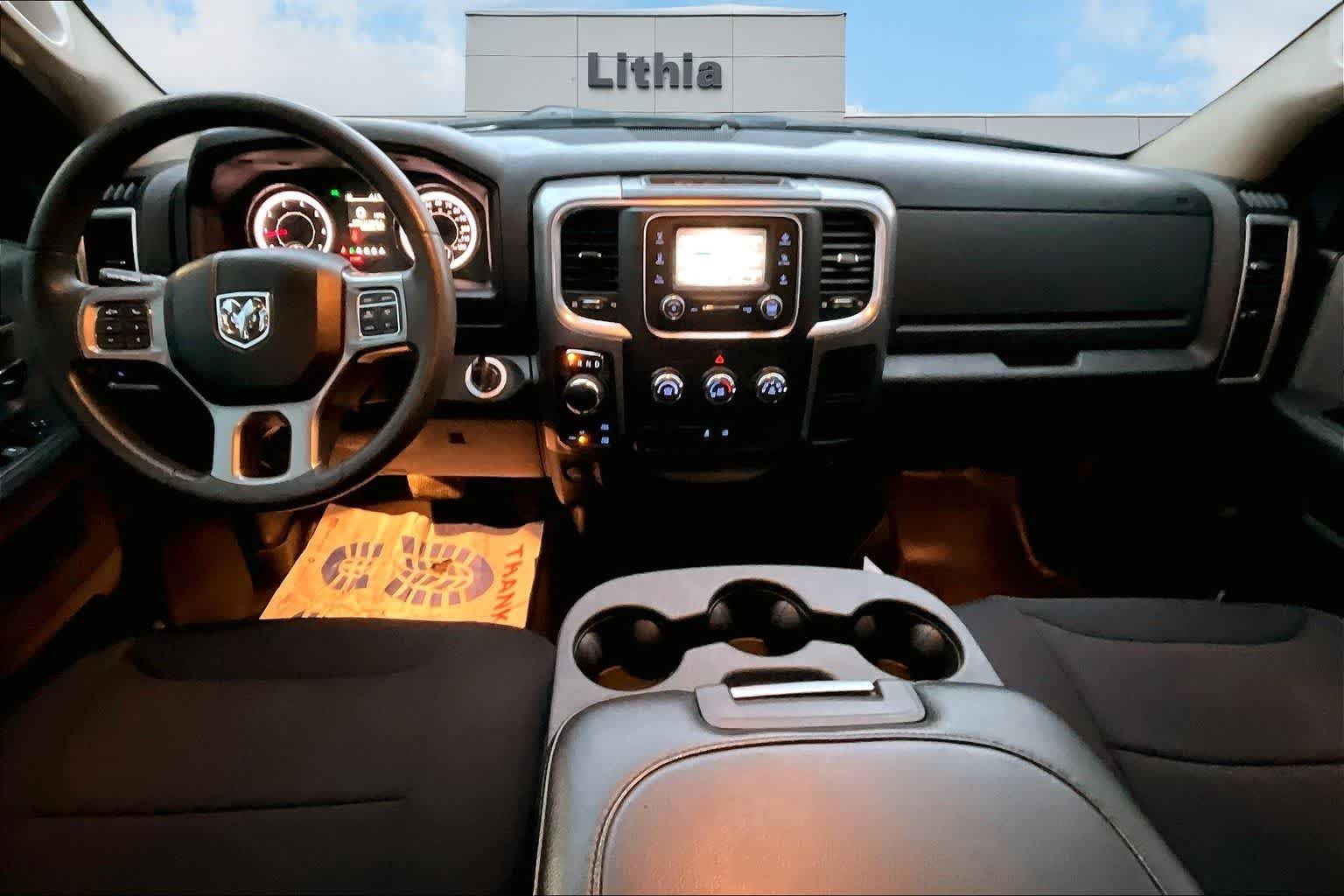 Thumbnail: 2021 RAM 1500 Classic - 10