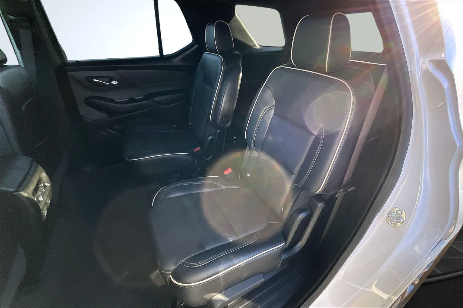 Thumbnail: 2023 Chevrolet Traverse - 13