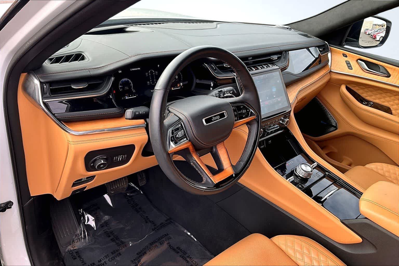 Thumbnail: 2024 Jeep Grand Cherokee L - 2