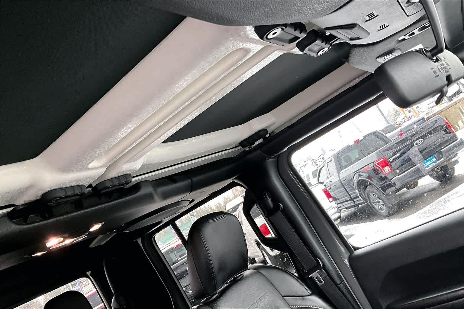 Thumbnail: 2021 Jeep Gladiator - 30