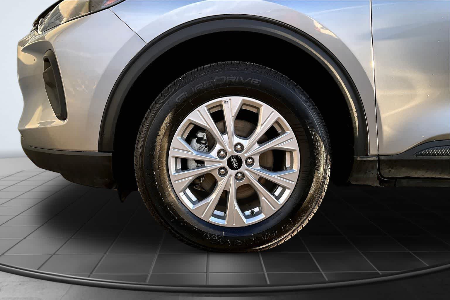 Thumbnail: 2024 Ford Escape - 8