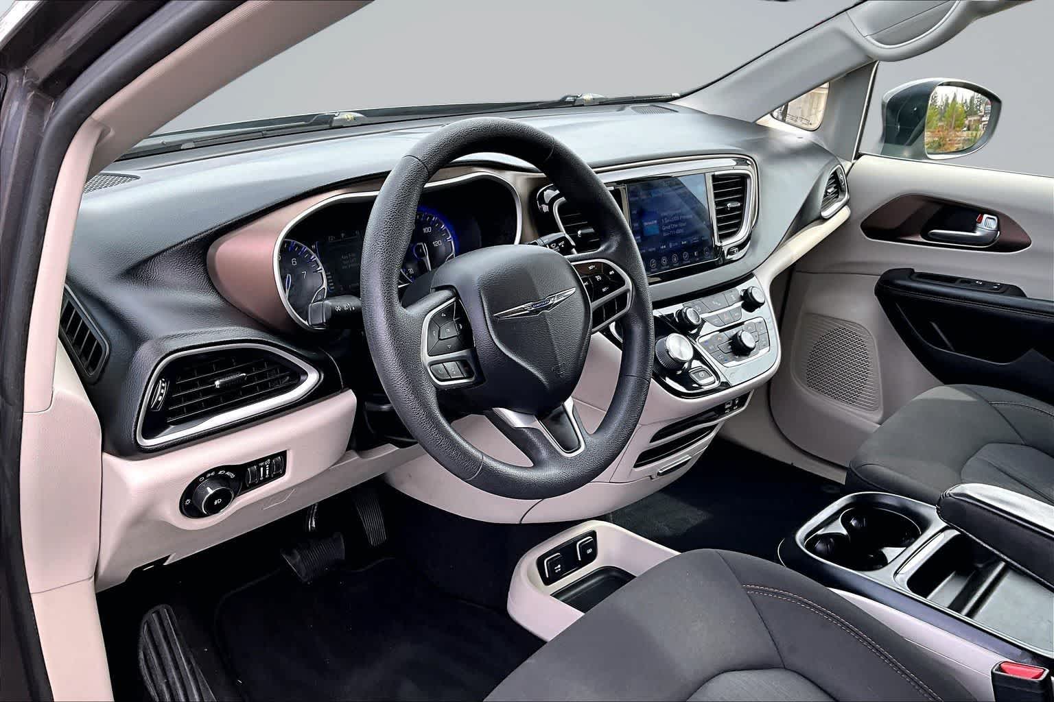 2C4RC1BG2HR786030