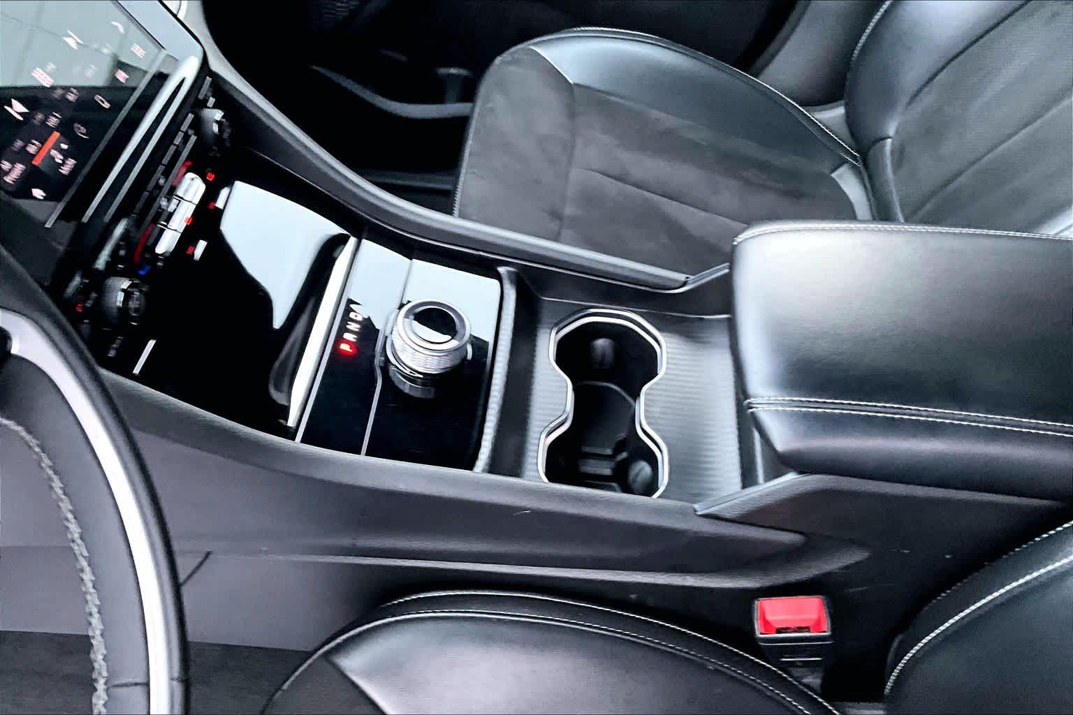 Thumbnail: 2024 Jeep Grand Cherokee - 17